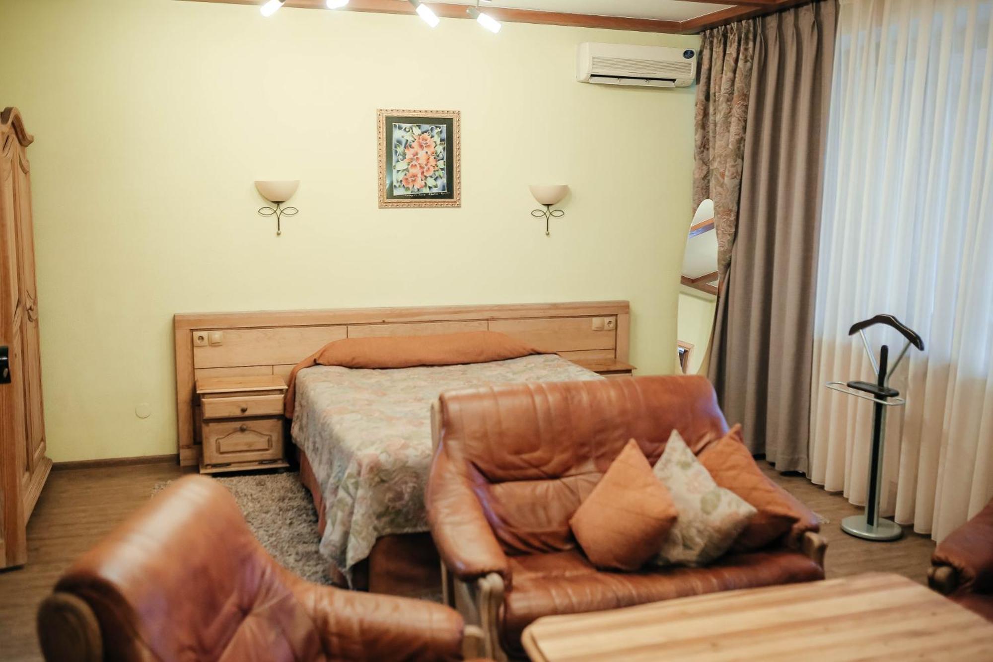 Тау-House Hotel Kok-Shoky Exterior foto
